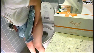 Stuck up Older Women - Toilet Masturbation Collection of 25 - Ep25