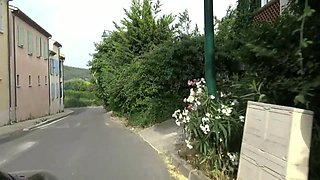 Angela discovers sapphic pleasures with an expert! - Jacquie et Michel TV