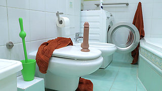 Hid From My Old Husband in the Toilet and Fucked Myself with a Big Dildo. Annahomemix