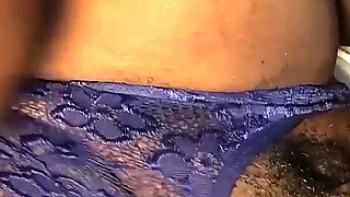 She Is so Hot That I Can't Resist Her