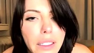 Big boob brunette masturbates on webcam