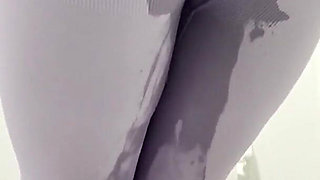 In the Toilet Bouncing Holding My Wee as Long as I Can Pissing My Leggings