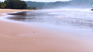 Public Beach Masturbate and Squirt