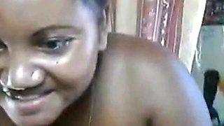 Black African Webcam Girl Nirina from Sambava, Madagascar