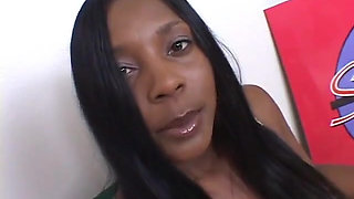 Cock sucking black girl Shawna loves to have her toes licked and jizzed on