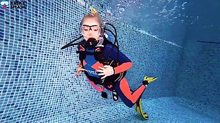 Lucy Laurens Underwater Lesbian Scuba Instructor POV Pussy Fuck Seduction