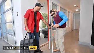 Brazzers - Jennifer White plays a cucking game with her hubby where he acts blind as she takes 2 Big Cocks