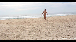 I Went to a Stranger's Place I Met at the Beach to Fuck!