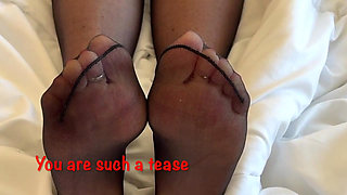 Mrs Mature Feet Teasing You All with Her Cute Toes 397
