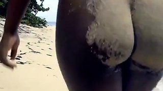 Public Flashing Of Big Natural Tits In The Moment Of Escape