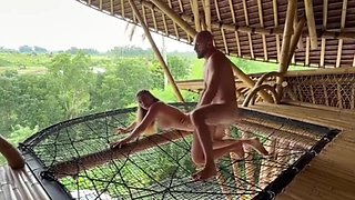 maeva se fait prendre en vacances a bali