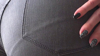 Amateur MILF Teases Perfect Ass in Super Tight Jeans and Panties Line