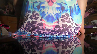 Trans slut Daphne fucks herself on the table with her pink dildo