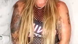 WARNING-Black Dildo Squirt