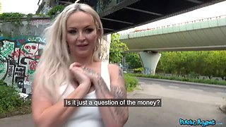 Blonda uk busty student get huuuuuuge facial cumshot in public - public agent