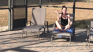 Footfetish Session by the Pool