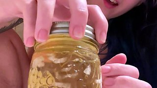 Young amateur teen in solo masturbation getting kinky