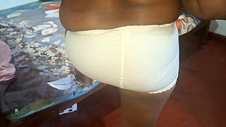 Tamil hot step aunty showing her body