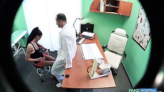 An awesome sex in the hospital with a gorgeous brunette Lady