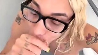 Ikeepthemcuming Risky Nude Blowjob In Public POV