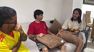 Mi Mejor Amigo Llorando De Celos Mientras Me Follaba Duro A Su Cachonda Esposa Despues De Perder La Apuesta Del Partido Colombia - Portugal