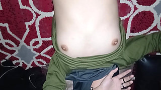 I'm really resigned that I can't bear to put my dick in this narrow pussy