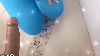 ROLEPLAY Sexy dark-haired giving a oral pleasure to