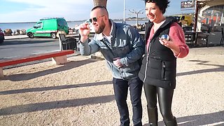 A well-deserved break for the Tenerife gang! - Jacquie et Michel TV