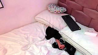 BIG TIT ASS BRUNETTE SLUT BLOWS FUCKS BIG DICK DOGGY
