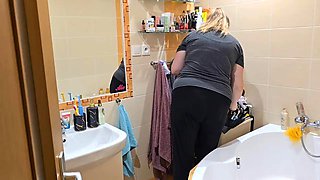 Blonde TS Housewifes Mirror Makeup Prep