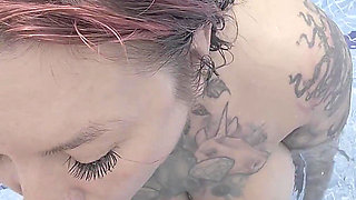 Swimmingpool Blowjob