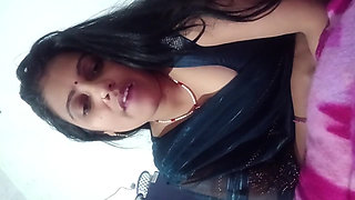 Komal's girlfriend sat on brother-in-law's clothes and started screaming, brother-in-law, you want to see your penis