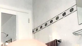 Close up amateur masturbating solo