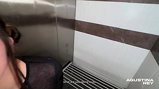 I Fucked a Big-assed Girl I Met at the Pool and Left My Cum in Her Pussy