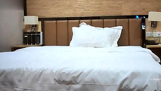Amateur couple on real hidden cam