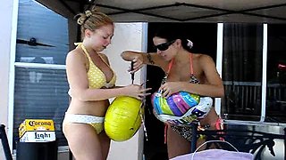 Horny blonde teen babe rubbs her shaved taco outdoor