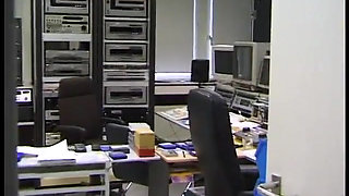 Brunette vintage slut with small tits gives a pleasurable blowjob