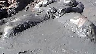 Hot muscled stud tommy defendi sizzling outdoor solo jerking