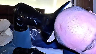 The Leather Knows Who’s in Control