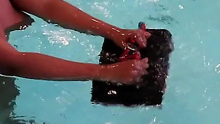 Flashing in the Second Hand Shop 01 & Learning to Swim, Lesson 02