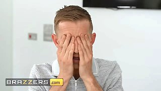 Brazzers - Danny D starts his day right by hardcore elisa calvi\u2019s Wet Pussy after a morning taunt
