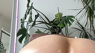 Dahlia Noire Squirts and Makes a Mess While She Cums on BBC