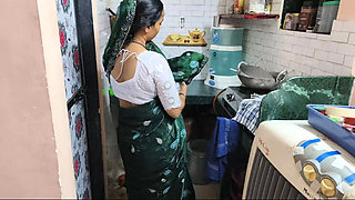 Desi Bhabhi Sagita Sharm Fucked Hard in Garden - Indian Outdoor Sex