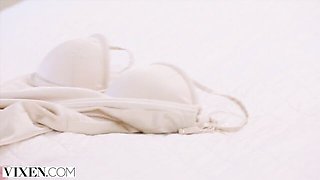 Winning Sirena Milano and Alex Charger at facial dirt