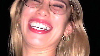 I Meet a Stranger on the Beach and We End up Having Sex at His Hotel