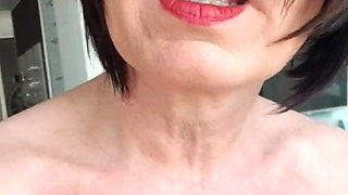 Nude run in the office with squirt