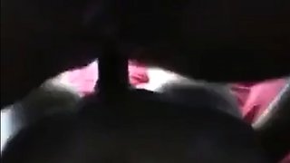 Blonde deutsche Milf beim Outdoor-Sex im Zelt gefilmt