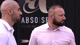 Chloe can't resist the greed - Jacquie et Michel TV