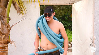 Casting to Hire a Pool Boy Ends in Being Fucked Without a Condom