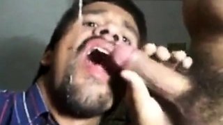 Amateur Man Gets a Nice Load